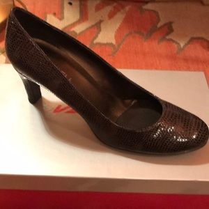 Vaneli dark brown heels